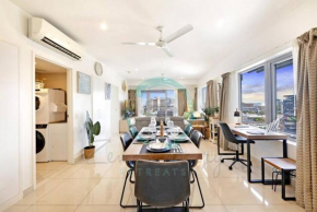 Reef-side Splendour City Vistas - Pool - Workspace